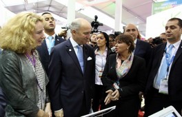 COP 21  Laurent Fabius à l\'inauguration du pavillon du Maroc