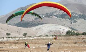 Festival de vol libre d\'Aguergour Promouvoir le tourisme sportif à Al Haouz