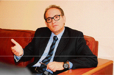 TOURISME ZOUITEN EN ORDRE DE BATAILLE LE PATRON DE L’OFFICE DU TOURISME DÉVOILE SA STRATÉGIE IL METTRA LES PROFESSIONNELS À CONTRIBUTION Abderrafie Zouiten, DG de l’ONMT, p