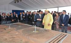 S.M. le Roi préside la cérémonie de lancement des travaux de réalisation de la première centrale du complexe solaire intégré d’Ouarzazate «Noor&r